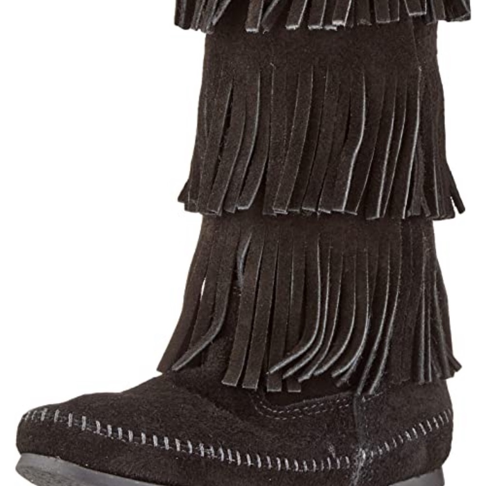 Minnetonka Boots Size 8